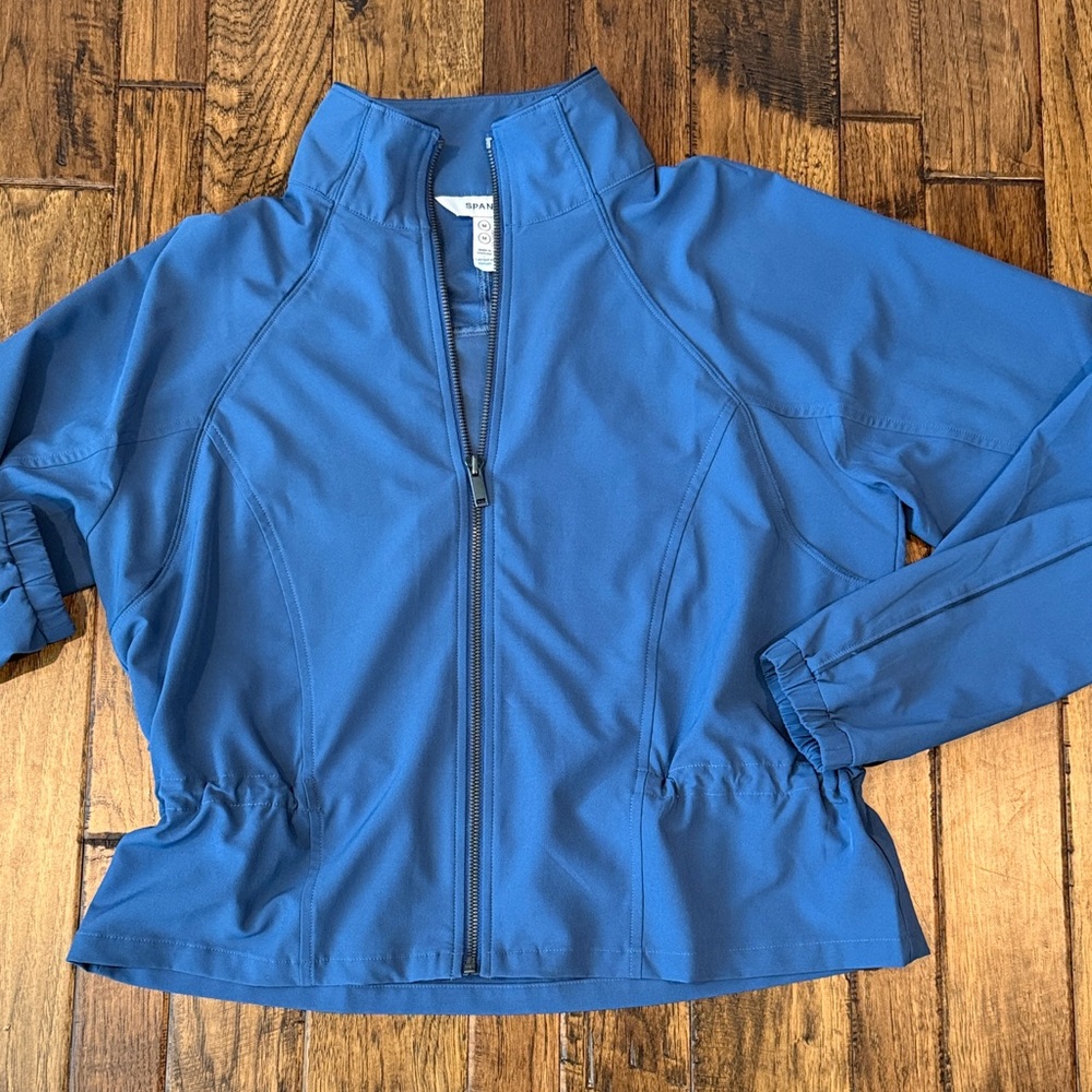 Spanx On the Move Cinch Back Jacket EXCELLENT CONDITION! Size Medium